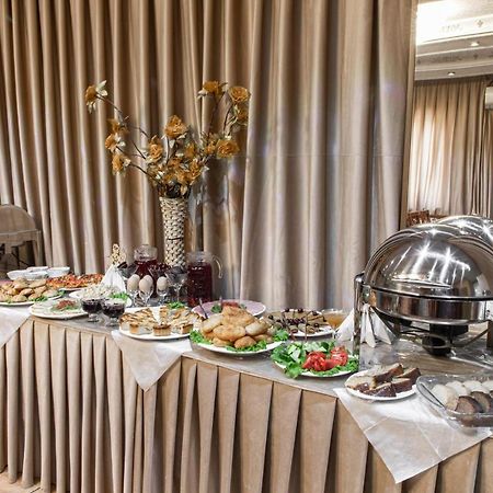 Nur M Hotell Tasjkent Exteriör bild