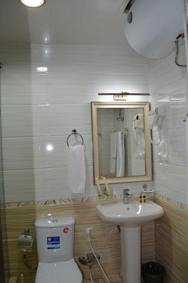 Nur M Hotell Tasjkent Exteriör bild