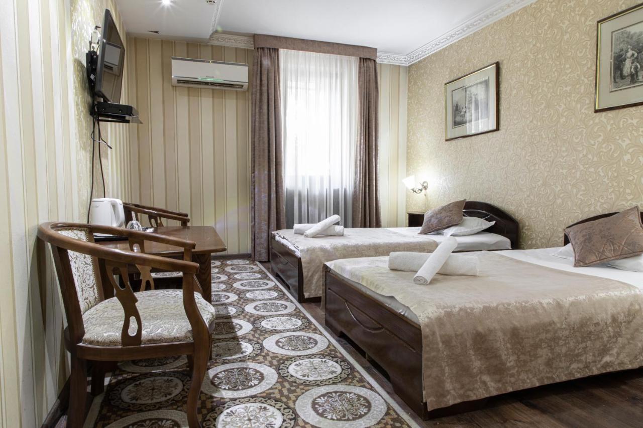 Nur M Hotell Tasjkent Exteriör bild