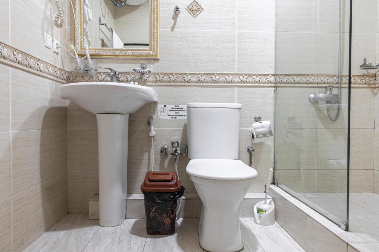 Nur M Hotell Tasjkent Exteriör bild